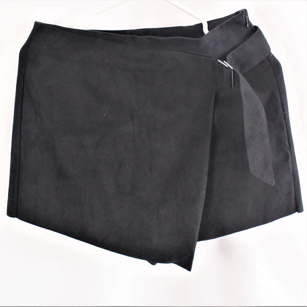 Zara Women Shorts Size S